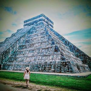 Meet your Posher, Lorraine